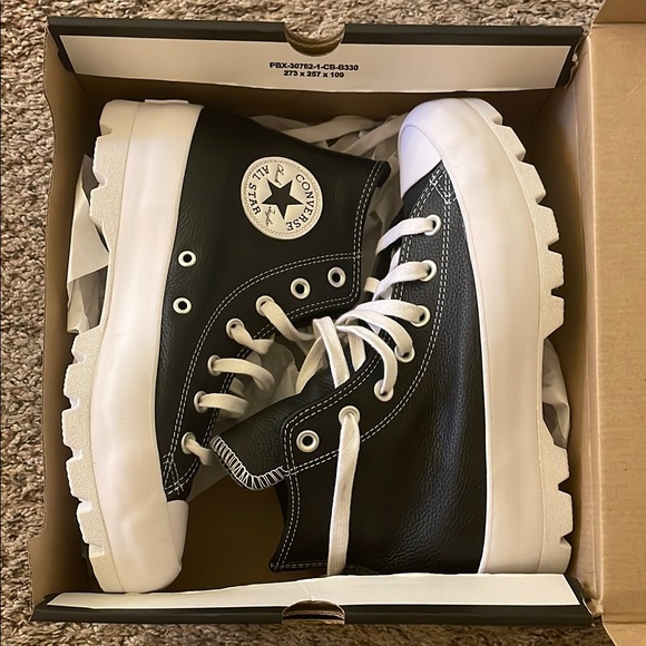 Converse Chuck Taylor Leather All Star Lugged High-Top Sneakers- Black Size 7.5 - Picture 1 of 6